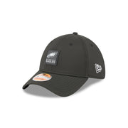 Philadelphia Eagles 2025 Sideline Hot Weather Black 39THIRTY Stretch Fit Hat