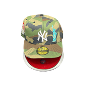 New York Yankees Statue Camo Red UV